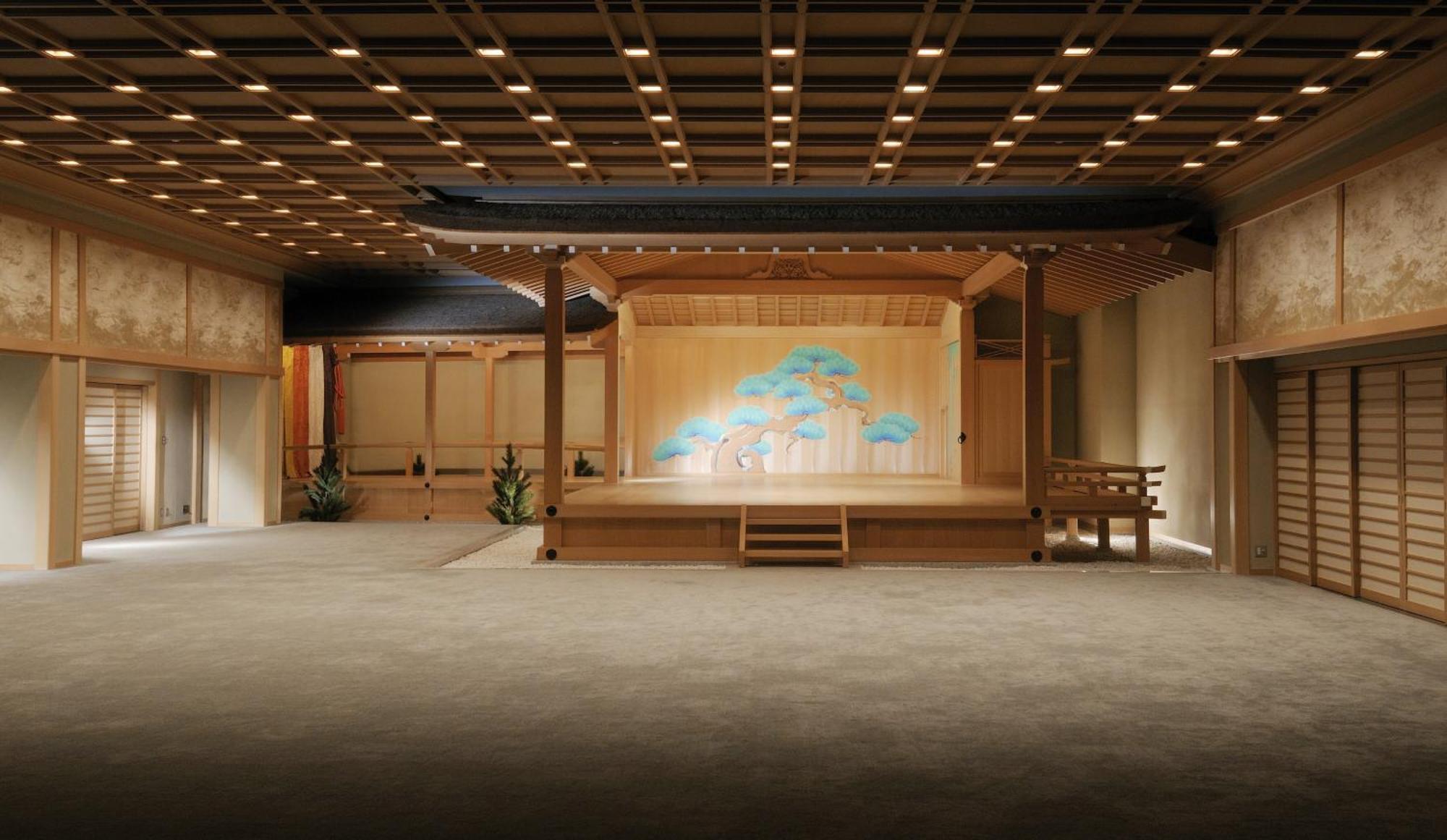 Suimeikan Gero Exterior photo A stage of the National Bunraku Theatre