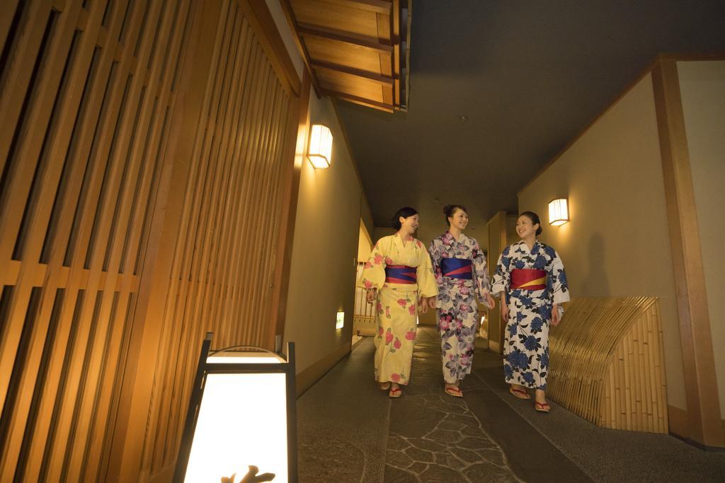 Suimeikan Gero Exterior photo A traditional Japanese inn