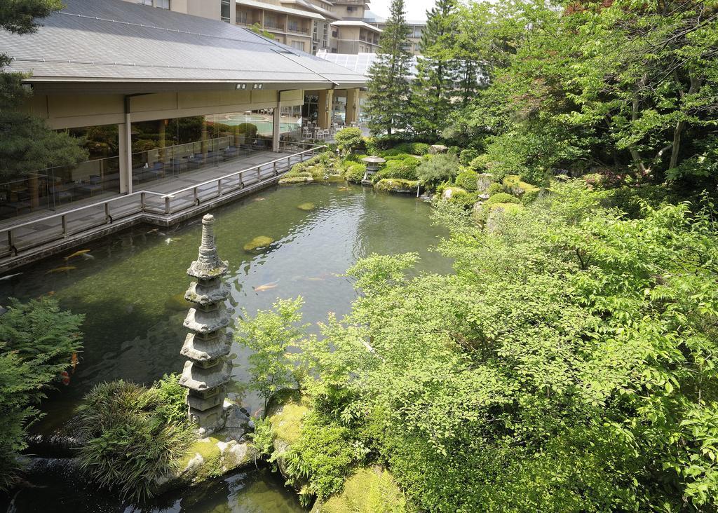 Suimeikan Gero Exterior photo The garden of the museum