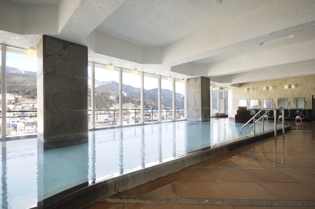 Suimeikan Gero Exterior photo The indoor pool at the hotel