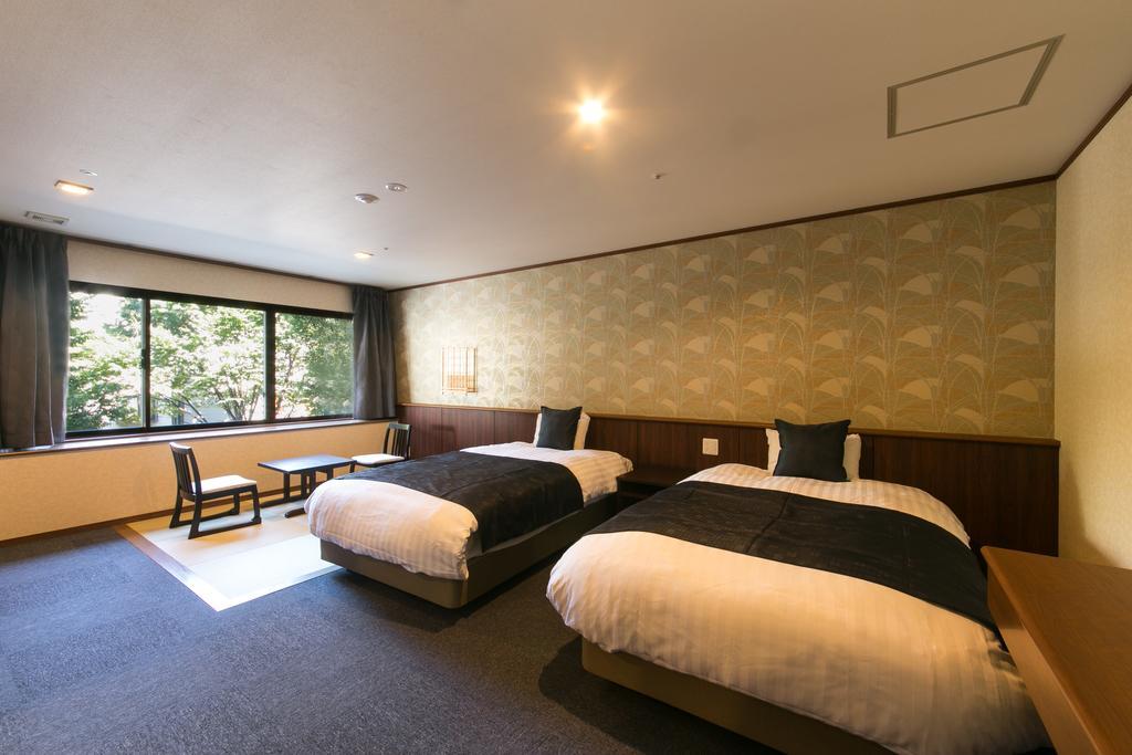 Suimeikan Gero Exterior photo A room at the hotel